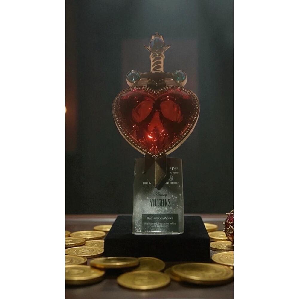 Bath & Body Works Disney Evil Queen Poison Heart Wallflower Plug Light Up New